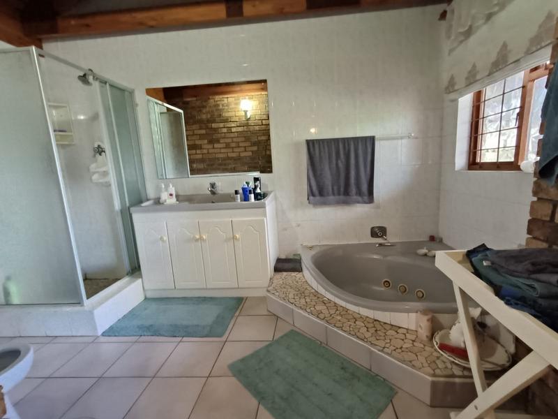 4 Bedroom Property for Sale in Bergsig Western Cape